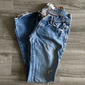 Vintage distressed bootcut Abercrombie & Fitch jeans. Size 2R. 100% cotton.